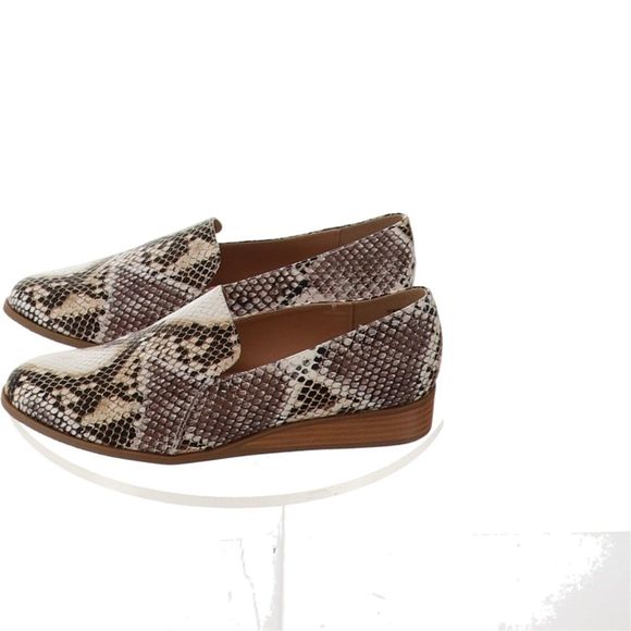 Journee Collection Tru Comfort Foam Taite Sliver Wedge Snake 7.5 128-3367 - Picture 2 of 4